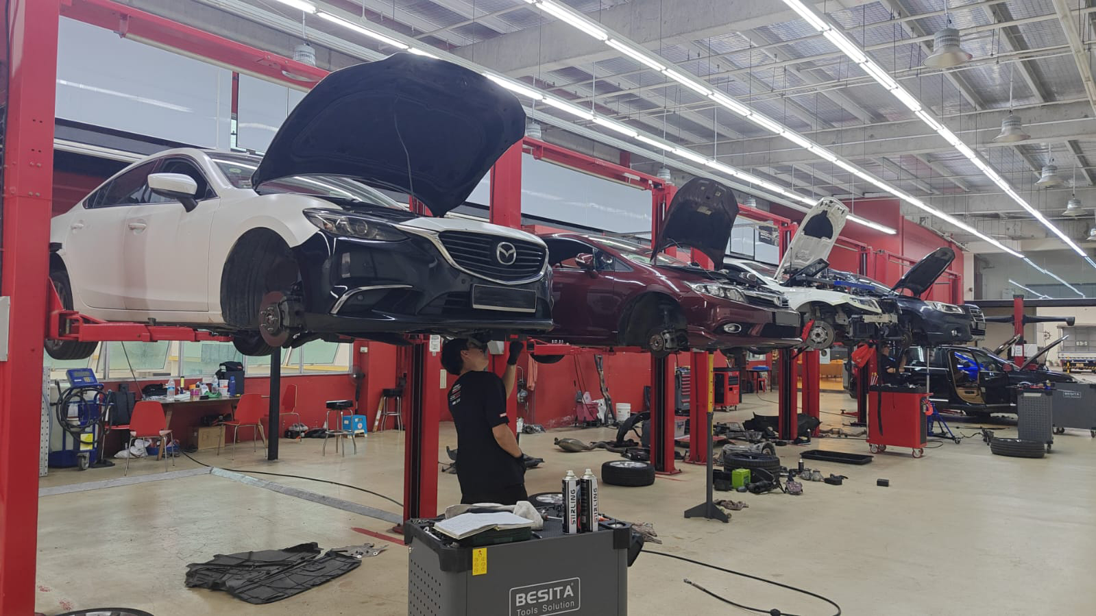 Accident reporting and repair workshop